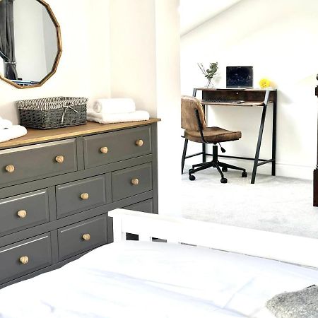 Cosy One Bedroom Apartment Trowbridge Extérieur photo