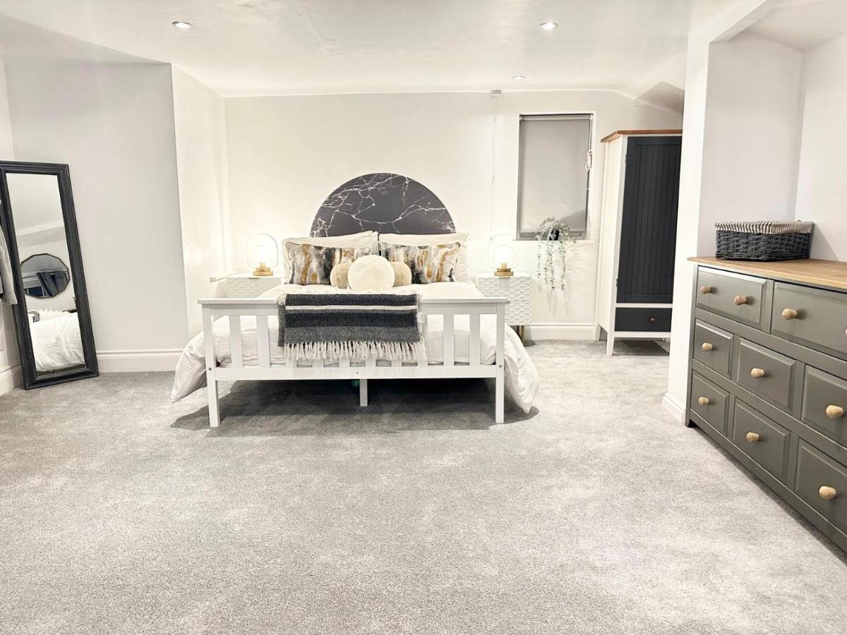 Cosy One Bedroom Apartment Trowbridge Extérieur photo