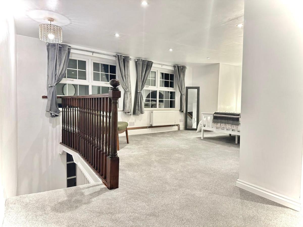 Cosy One Bedroom Apartment Trowbridge Extérieur photo