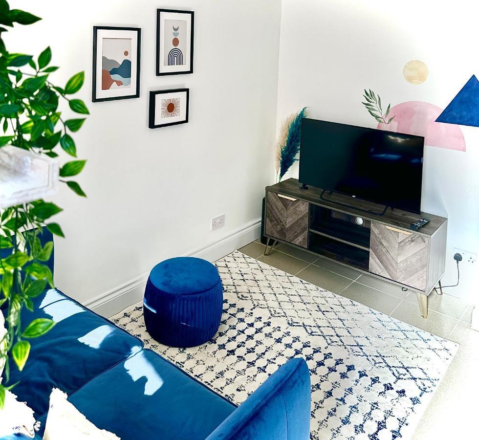 Cosy One Bedroom Apartment Trowbridge Extérieur photo